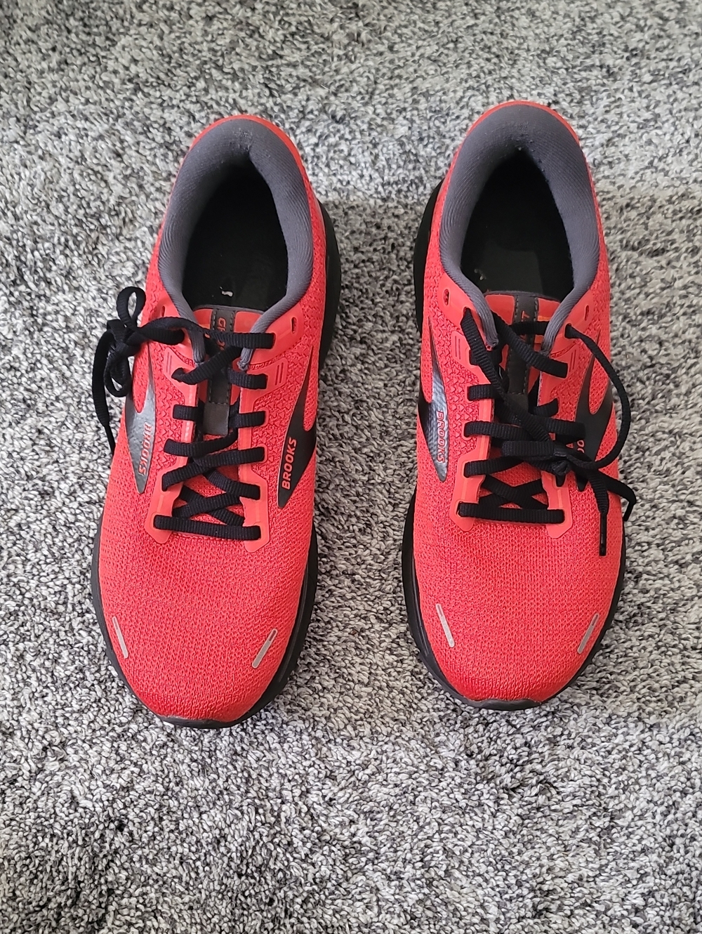 Brooks Men’s Red and Black Running Sneakers